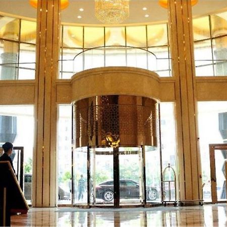 Manhatton Hotel Zhuhai Esterno foto