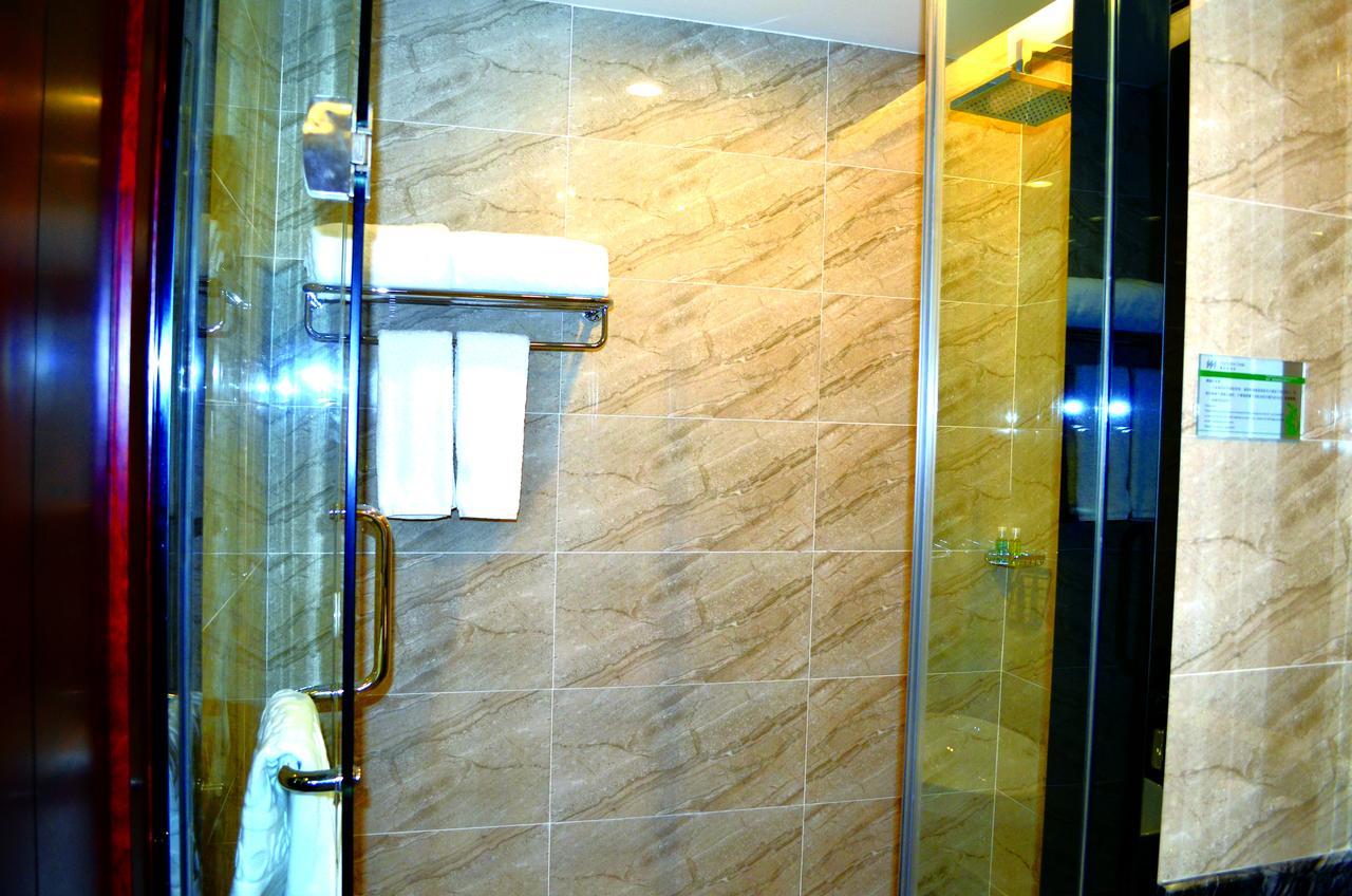 Manhatton Hotel Zhuhai Esterno foto