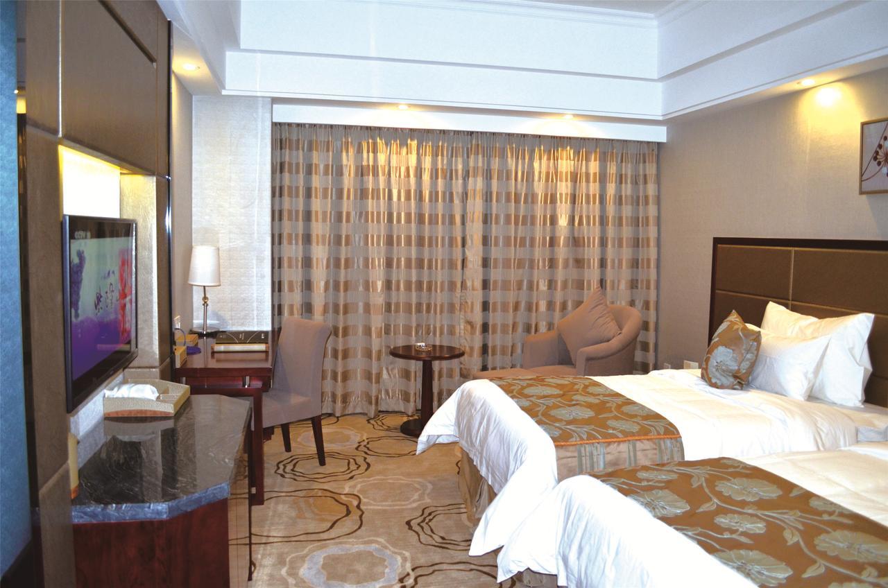 Manhatton Hotel Zhuhai Esterno foto