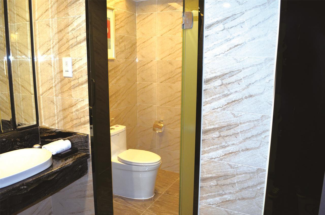 Manhatton Hotel Zhuhai Esterno foto