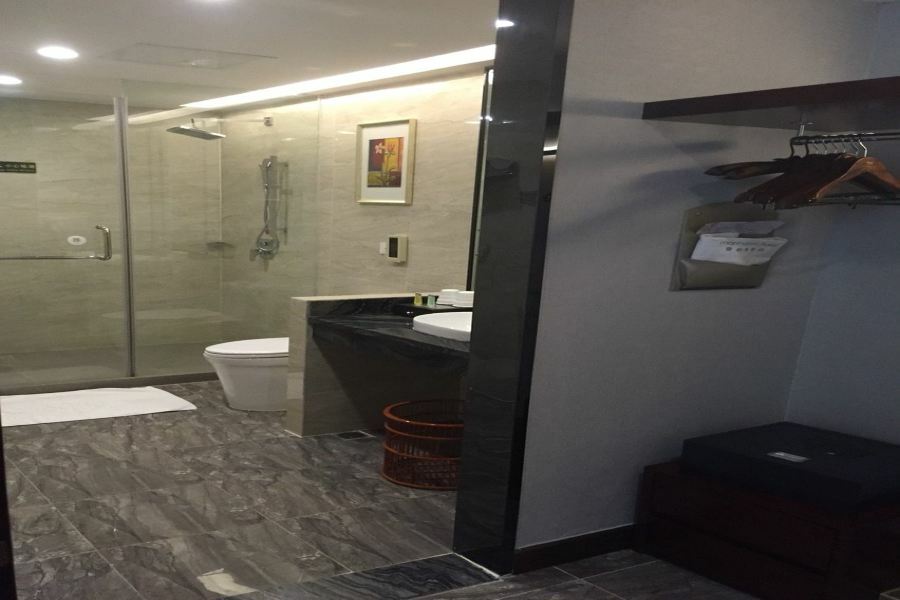 Manhatton Hotel Zhuhai Esterno foto
