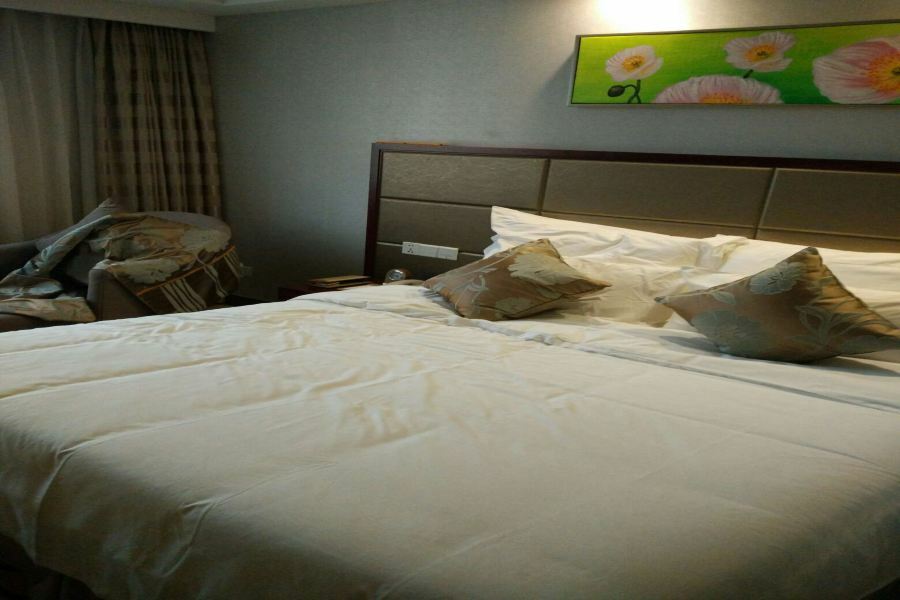 Manhatton Hotel Zhuhai Esterno foto