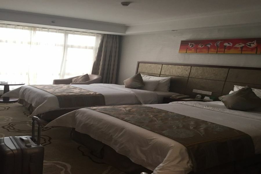 Manhatton Hotel Zhuhai Esterno foto