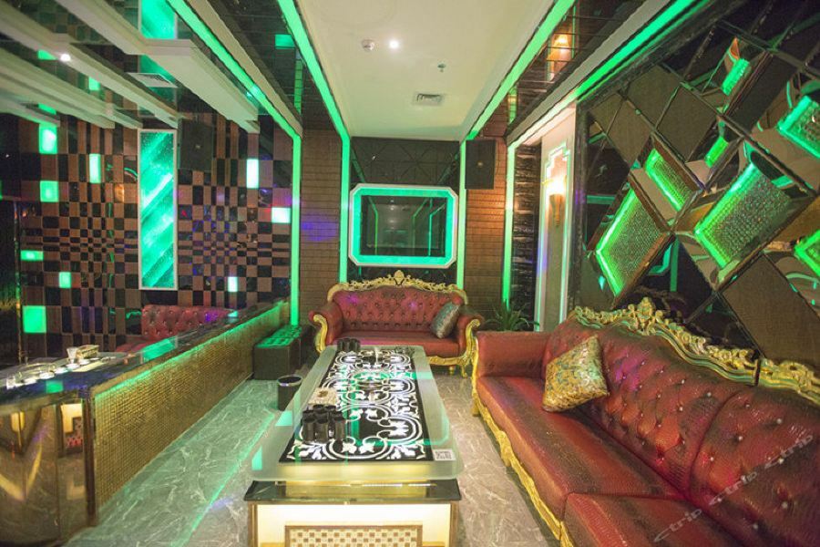 Manhatton Hotel Zhuhai Esterno foto