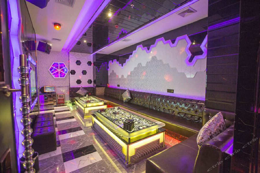 Manhatton Hotel Zhuhai Esterno foto