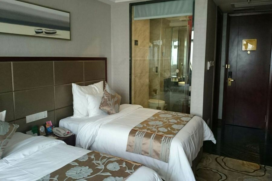 Manhatton Hotel Zhuhai Esterno foto