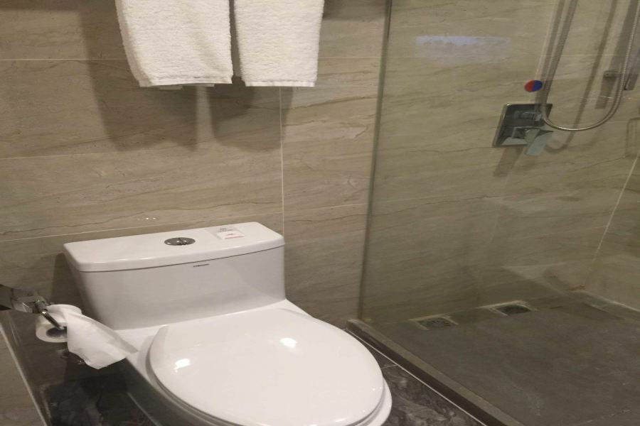 Manhatton Hotel Zhuhai Esterno foto